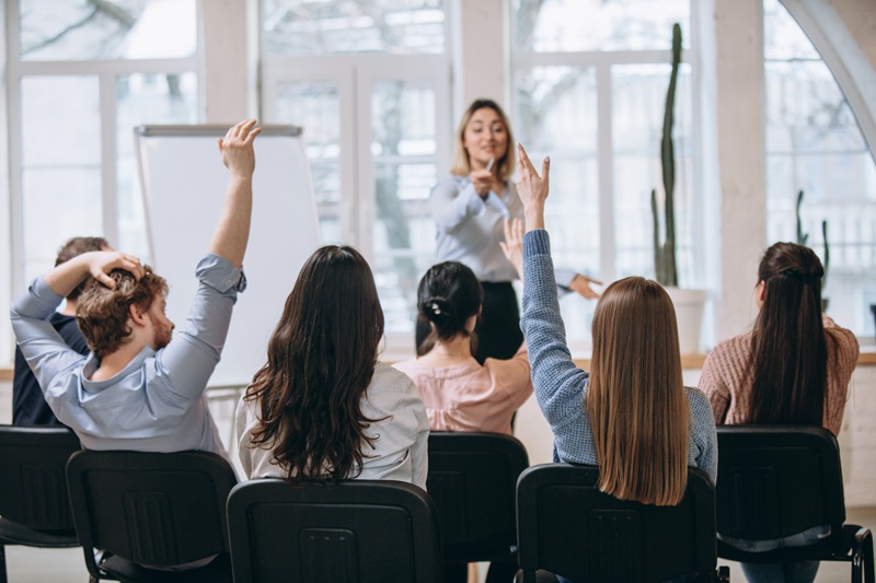 Taller práctico de oratoria y comunicación 